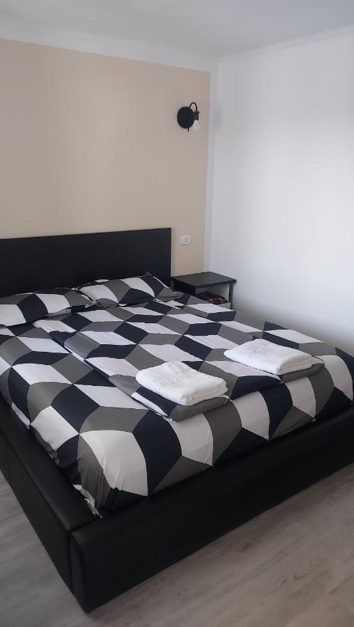 Hotel Alb Negru à Vama Veche Extérieur photo